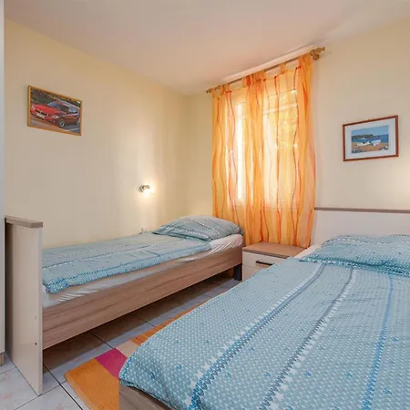 2 Bedroom Lovely In