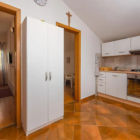 2 Bedroom Lovely In Vir