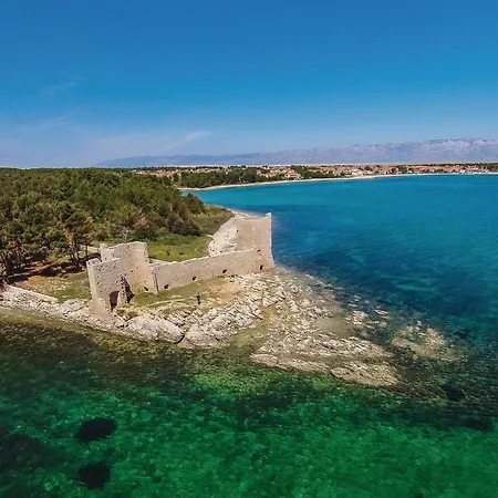 Апартаменты Awesome In With Wifi