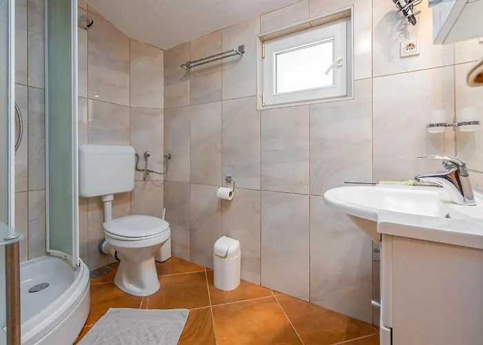 Апартаменты Awesome In With Wifi Вир