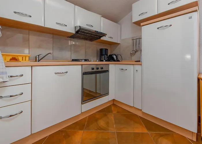 Апартаменты Awesome In With Wifi