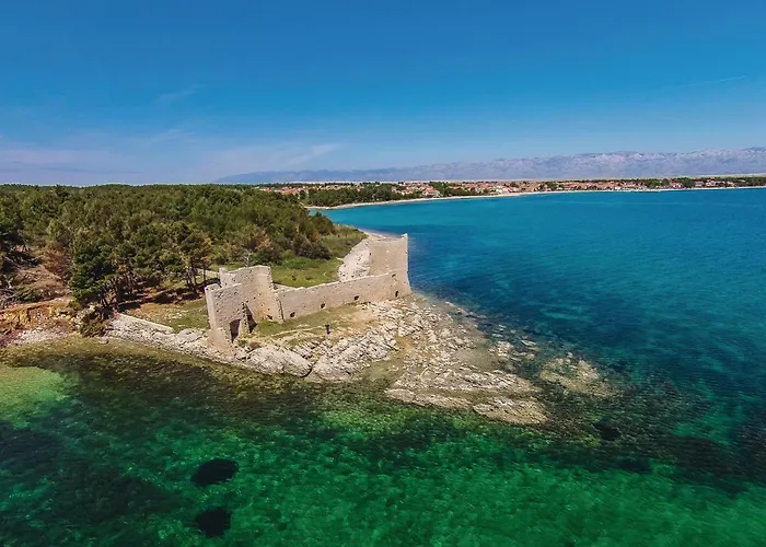 Апартаменты Awesome In With Wifi